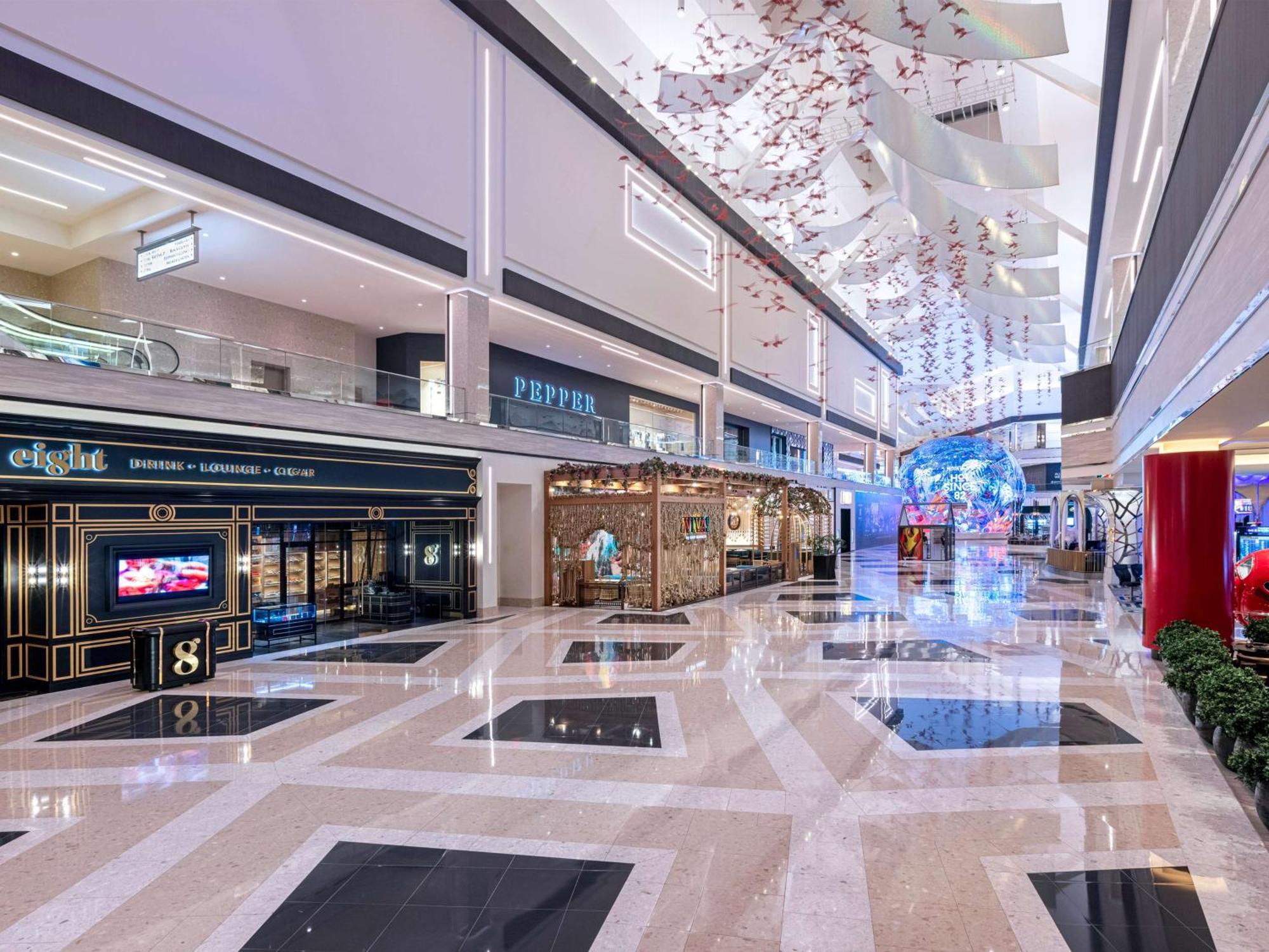 Conrad Las Vegas At Resorts World Ngoại thất bức ảnh The shopping mall