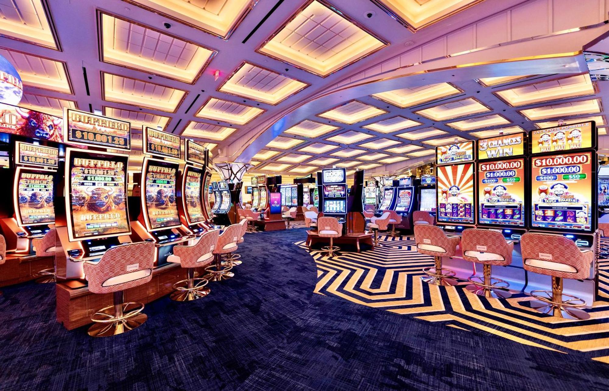Conrad Las Vegas At Resorts World Ngoại thất bức ảnh The casino floor at Wynn Las Vegas