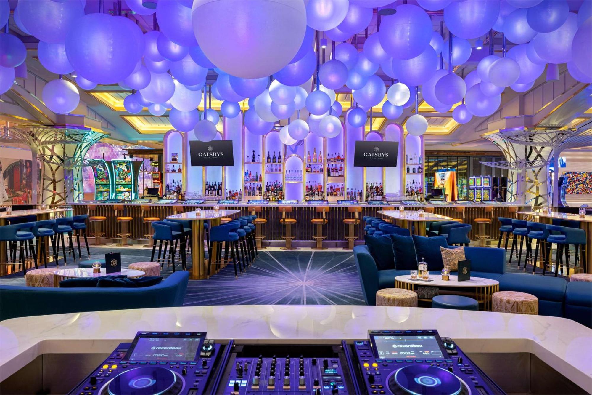 Conrad Las Vegas At Resorts World Ngoại thất bức ảnh The interior of the nightclub